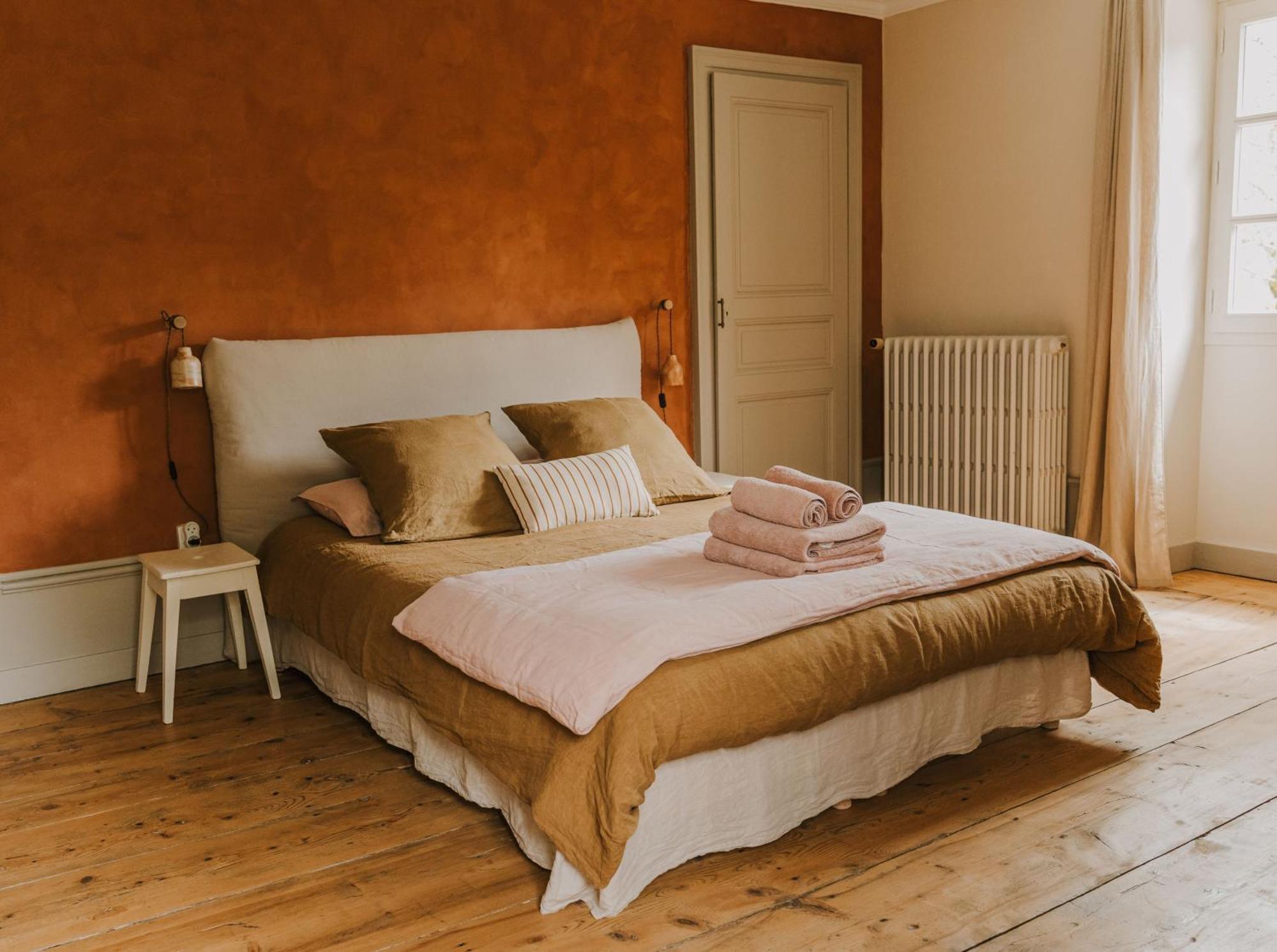 Maison D'Hotes Et Gite De Charme Avec Piscine, La Lhuiseraie 部屋 写真