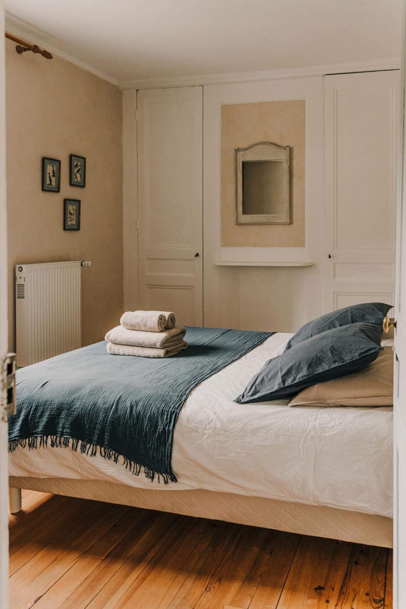 Maison D'Hotes Et Gite De Charme Avec Piscine, La Lhuiseraie 部屋 写真