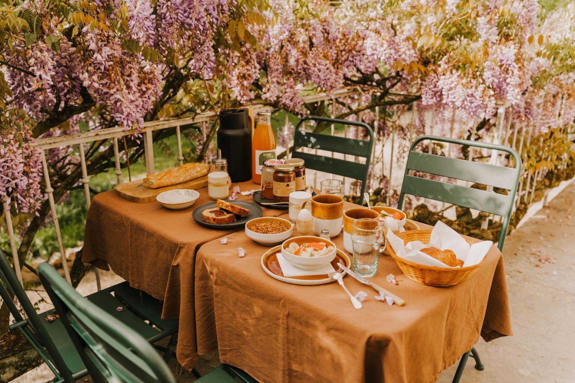 Maison D'Hotes Et Gite De Charme Avec Piscine, La Lhuiseraie エクステリア 写真